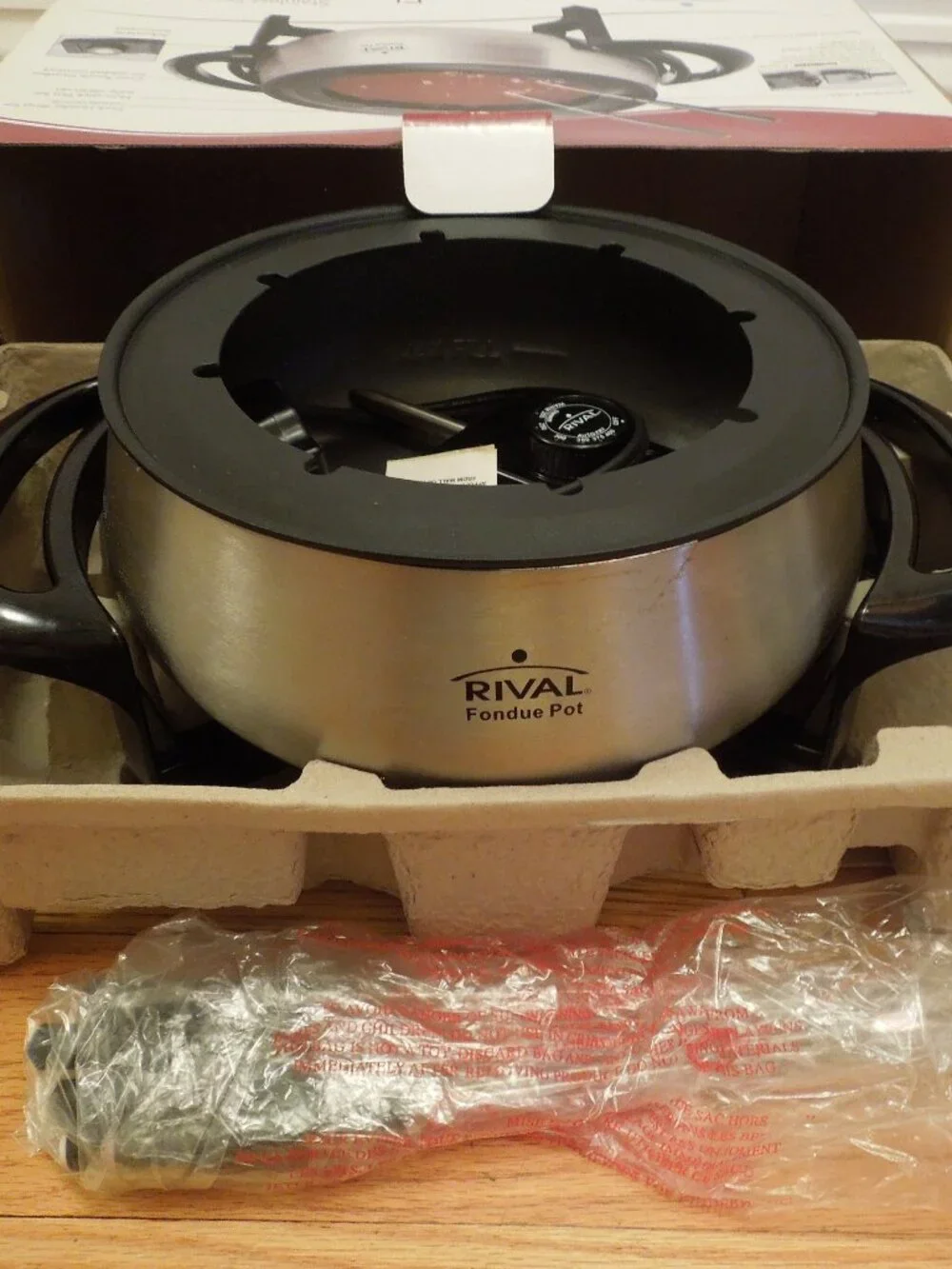 Rival Electric 3 Qt Fondue Pot